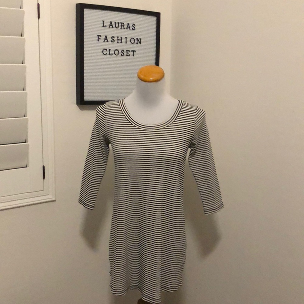 Cherish black and white stripe ribbed top S